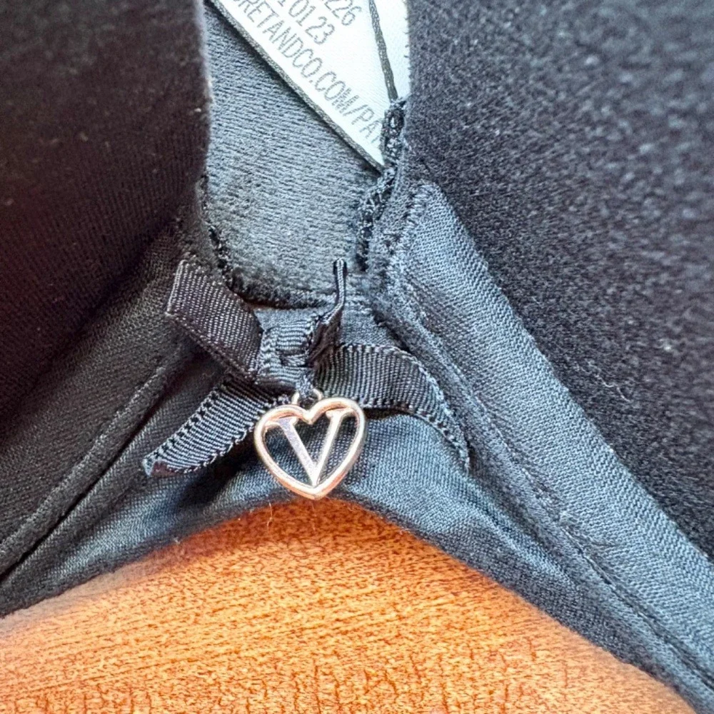 Body‎ by Victoria Secret Everyday Comfort Push-Up Bra 34D Black
